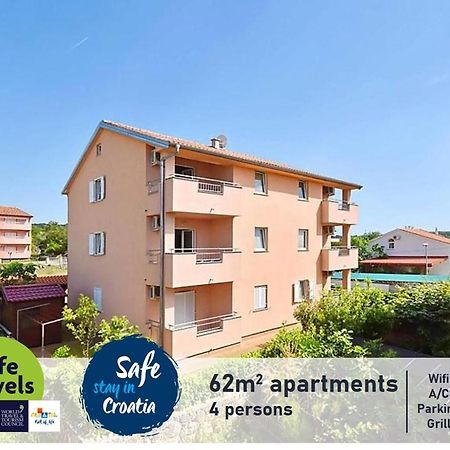 Apartments Dunja Малинська Екстер'єр фото