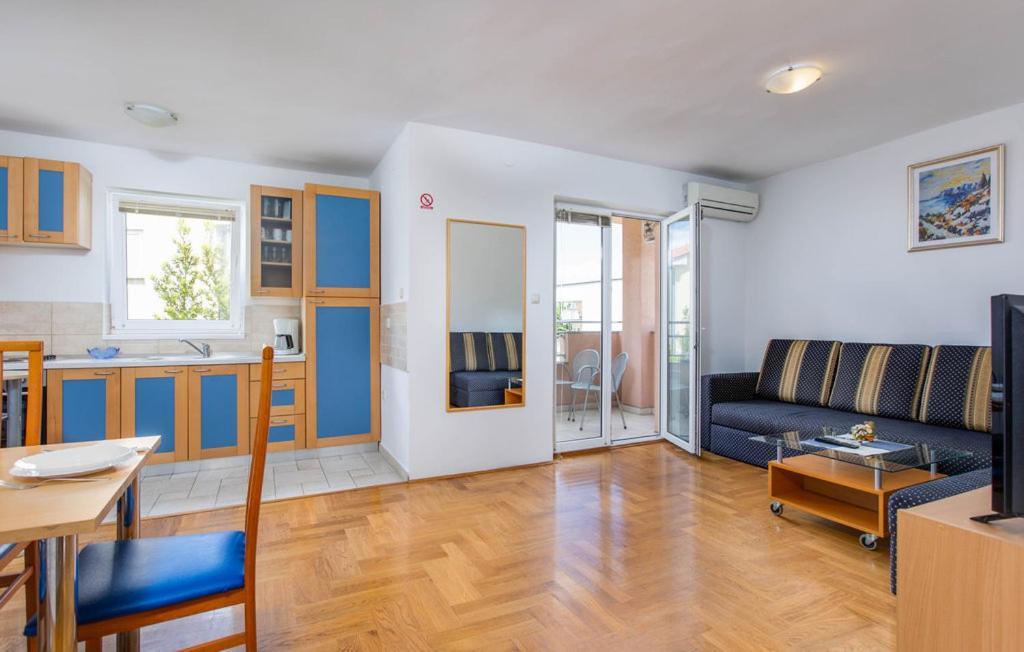 Apartments Dunja Малинська Екстер'єр фото