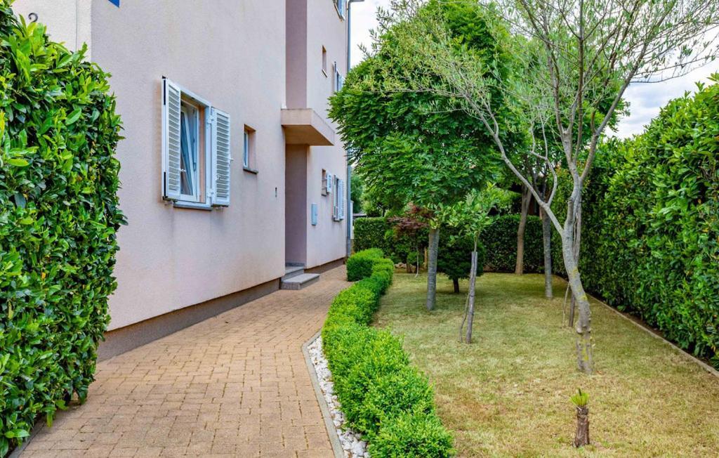 Apartments Dunja Малинська Екстер'єр фото