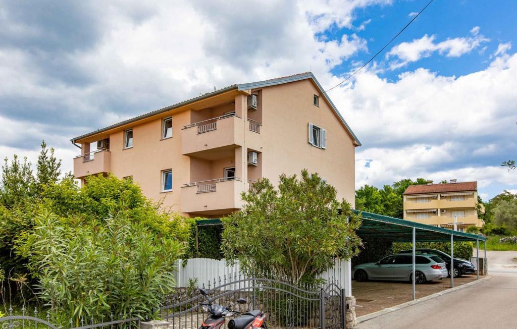 Apartments Dunja Малинська Екстер'єр фото