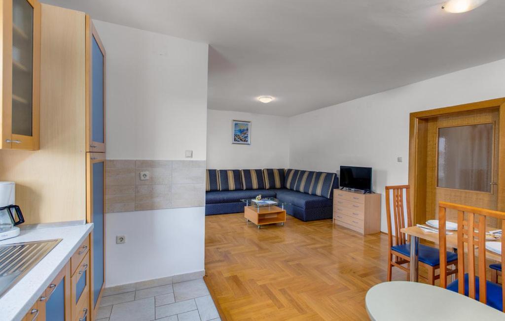Apartments Dunja Малинська Екстер'єр фото
