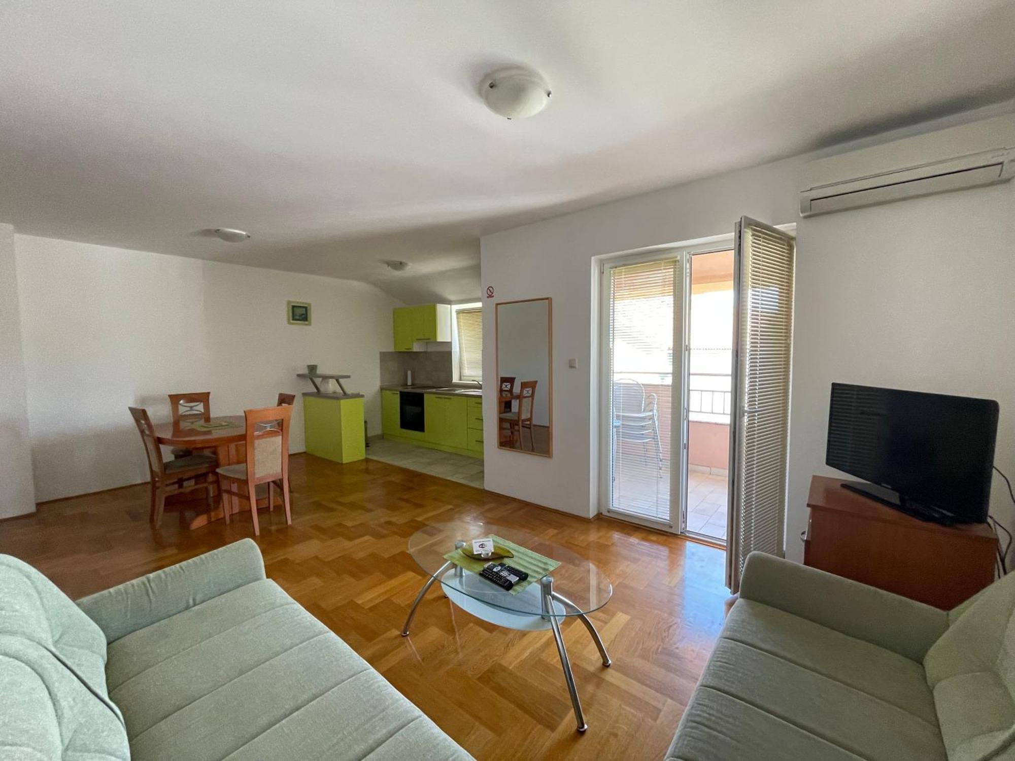 Apartments Dunja Малинська Екстер'єр фото